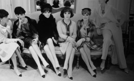 Pantofii Chanel vintage revin în tendinţe