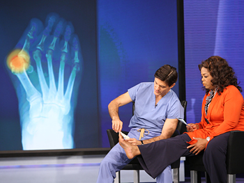 Cum tratează Dr. OZ durerile de spate şi picioare?